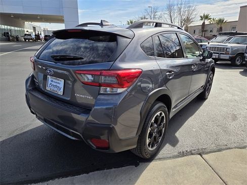 Used 2022 Subaru Crosstrek 2.0i Premium image 4