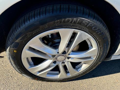 Used 2011 Mercedes-Benz E 350 Sedan image 25