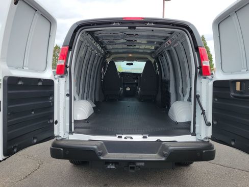 New 2026 GMC Savana 2500 Extended w/ Driver Convenience Package RWD image 12