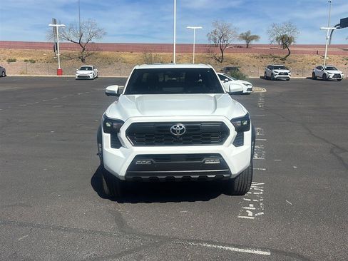 Used 2024 Toyota Tacoma TRD Off-Road w/ TRD Off Road Premium Package image 19