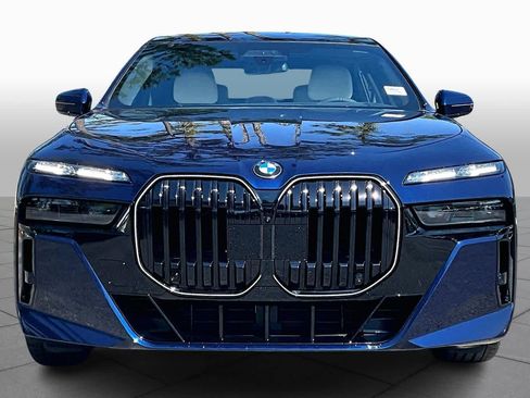 New 2026 BMW 760i xDrive w/ Executive Package image 3