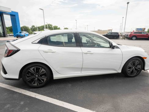 Used 2019 Honda Civic EX image 6