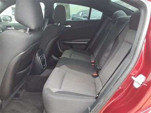 Used 2017 Dodge Charger SXT image 18