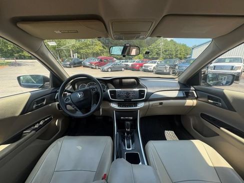 Used 2015 Honda Accord LX image 11