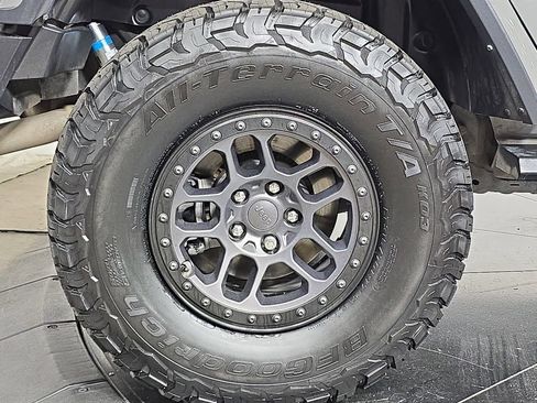 Used 2022 Jeep Wrangler Unlimited Rubicon w/ Xtreme Recon 35" Tire Package AWD/4WD image 29