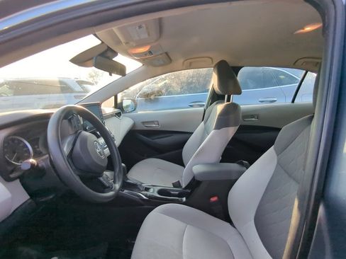 Used 2020 Toyota Corolla LE FWD image 6
