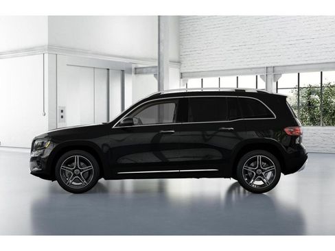 New 2026 Mercedes-Benz GLB 250 4MATIC image 34