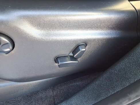 Used 2018 Jeep Grand Cherokee Limited image 41