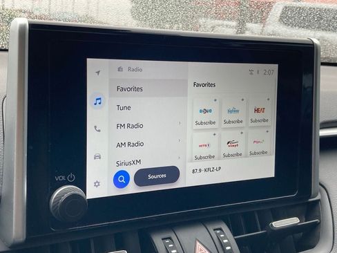 Used 2024 Toyota RAV4 XLE Premium image 19