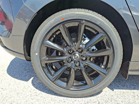 New 2026 MAZDA MAZDA3 Hatchback w/Premium Plus Pkg AWD/4WD image 6