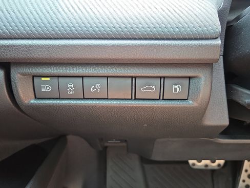 Certified 2025 Toyota Camry SE w/ Convenience Package FWD image 17