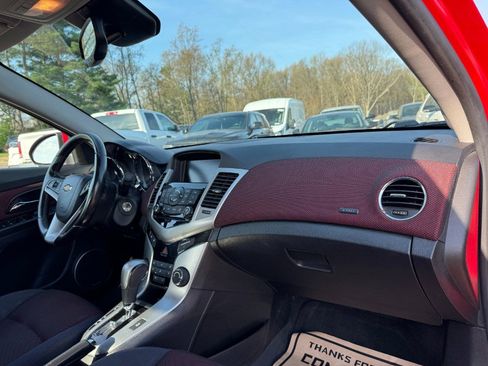 Used 2014 Chevrolet Cruze LT w/ All-Star Edition FWD image 19