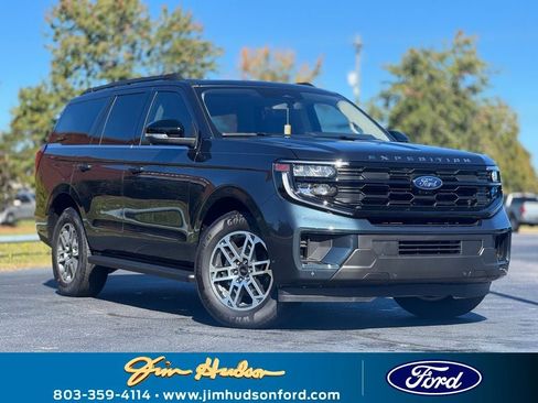 New 2025 Ford Expedition Active image 1