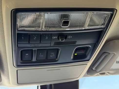 Used 2023 Toyota 4Runner SR5 Premium w/ SR5 Premium Package AWD/4WD image 29