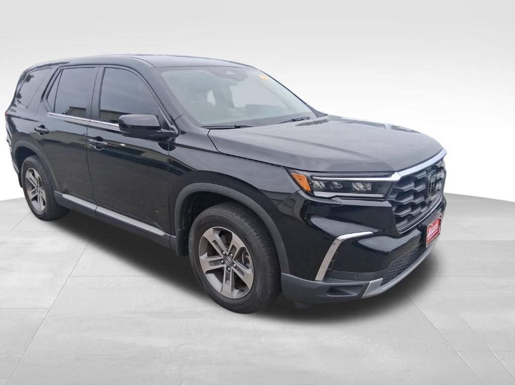 Used 2025 Honda Pilot EX-L image 3