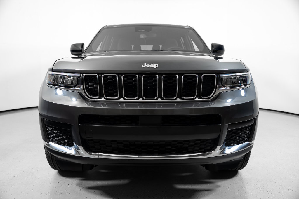 Used 2024 Jeep Grand Cherokee L Laredo AWD/4WD image 18