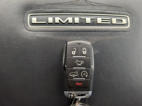 Used 2019 RAM 1500 Limited image 34