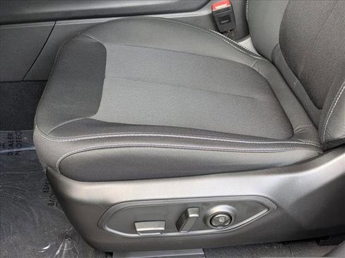 New 2025 Jeep Grand Cherokee Laredo X image 4