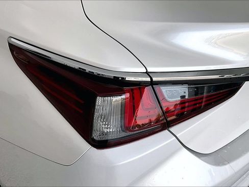 Used 2021 Lexus ES 350 w/ Premium Package FWD image 39