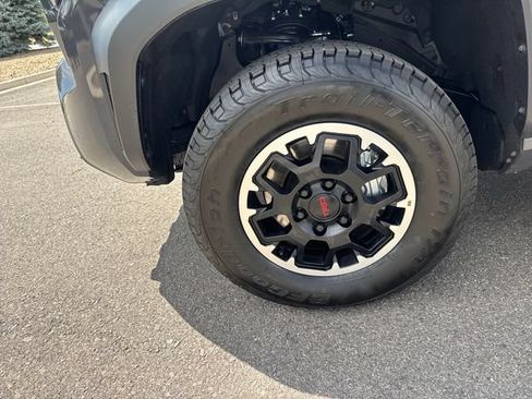 Used 2025 Toyota Tacoma TRD Off-Road w/ TRD Off Road Upgrade Package AWD/4WD image 9