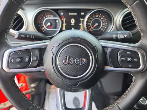 Used 2023 Jeep Gladiator Overland w/ Trailer Tow Package AWD/4WD image 36