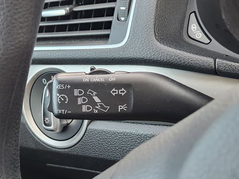 Used 2013 Volkswagen Passat 2.5 S image 22