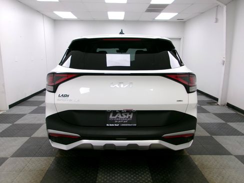 Used 2025 Kia Sportage LX AWD/4WD image 12