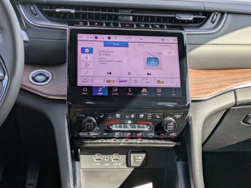 New 2025 Jeep Grand Cherokee L Summit image 16