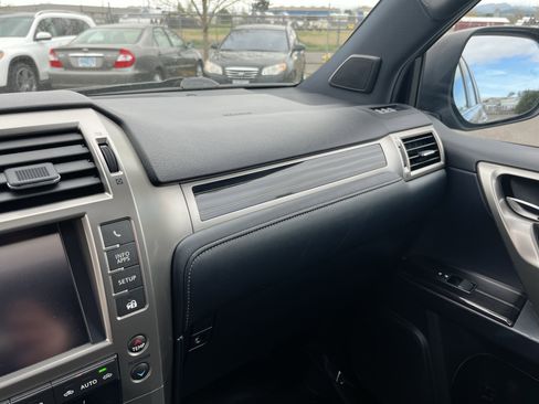 Used 2021 Lexus GX 460 Premium w/ Premium Package AWD/4WD image 24