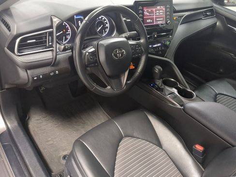 Used 2022 Toyota Camry SE image 11