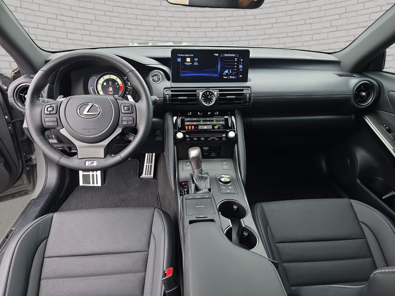 Used 2025 Lexus IS 500 RWD image 10