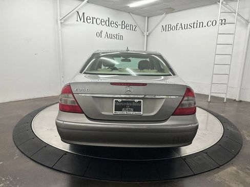 Used 2009 Mercedes-Benz E 350 Sedan image 6