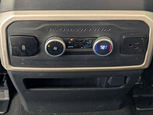 Used 2024 Ford Expedition Max XLT image 27