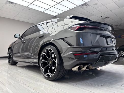 Used 2023 Lamborghini Urus Performante AWD/4WD image 22