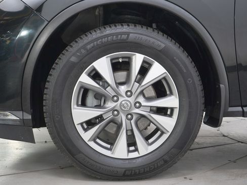 Used 2017 Nissan Murano SV image 28