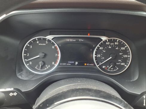 Used 2021 Nissan Rogue SV FWD image 24