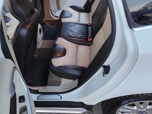 Used 2010 Volvo XC60 T6 image 31