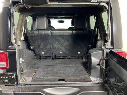 Used 2013 Jeep Wrangler Unlimited Sahara w/ Connectivity Group image 18