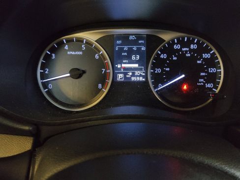 Used 2025 Nissan Versa S w/ Trunk Package FWD image 23