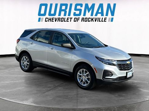 Used 2022 Chevrolet Equinox LS image 1