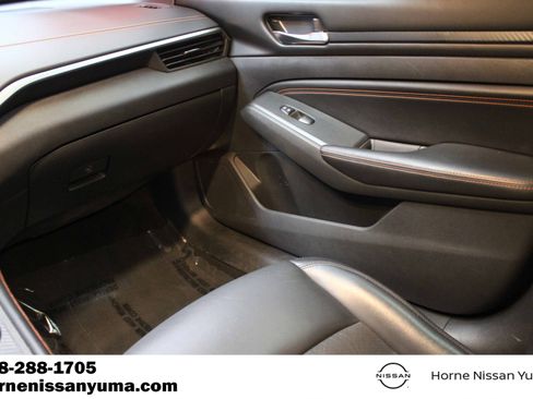 Used 2021 Nissan Altima 2.0 SR FWD image 11