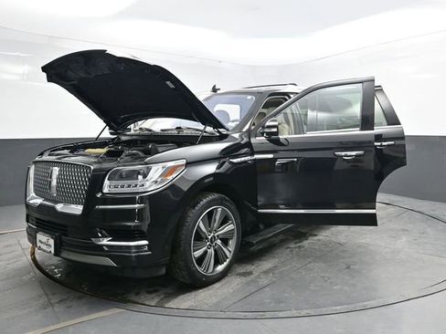 Used 2019 Lincoln Navigator Reserve AWD/4WD image 45