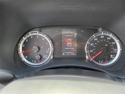 Used 2022 Toyota Highlander L image 24