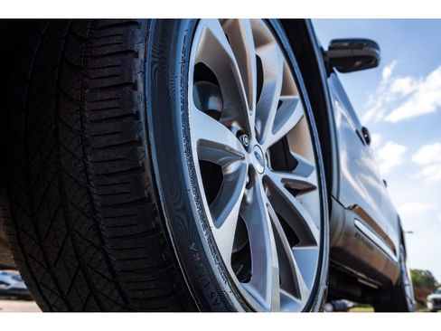 Used 2021 Ford Explorer Platinum w/ Equipment Group 601A image 9