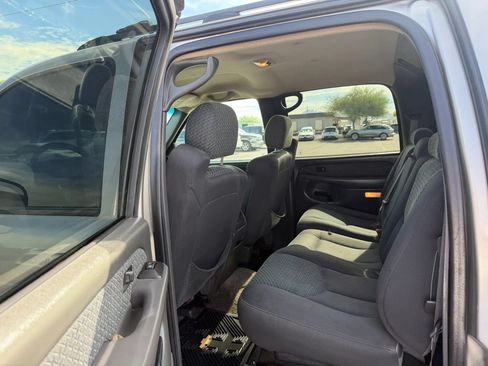 Used 2003 Chevrolet Avalanche 2WD image 27