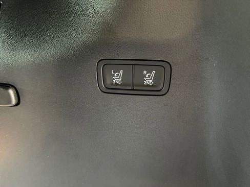 Used 2024 Hyundai Santa Fe Limited image 32