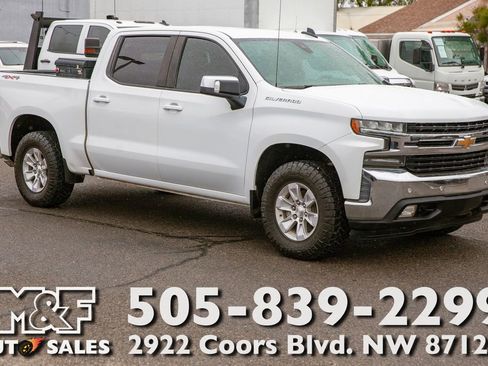 Used 2019 Chevrolet Silverado 1500 LT w/ Convenience Package AWD/4WD image 1