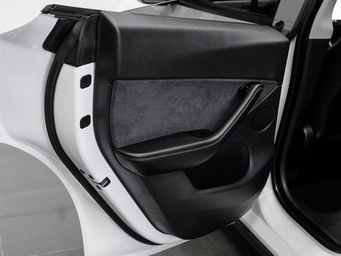 Used 2020 Tesla Model Y Performance image 48