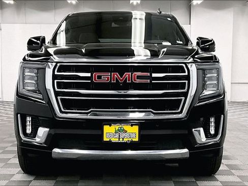 Used 2023 GMC Yukon XL SLT w/ SLT Premium Package image 4