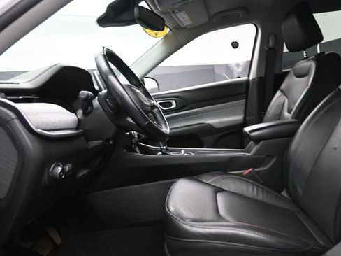Used 2022 Jeep Compass Latitude AWD/4WD image 15